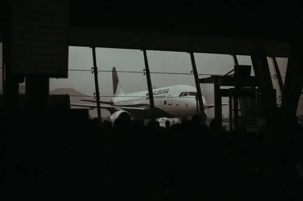 Detailed virtual airport and runway scenery